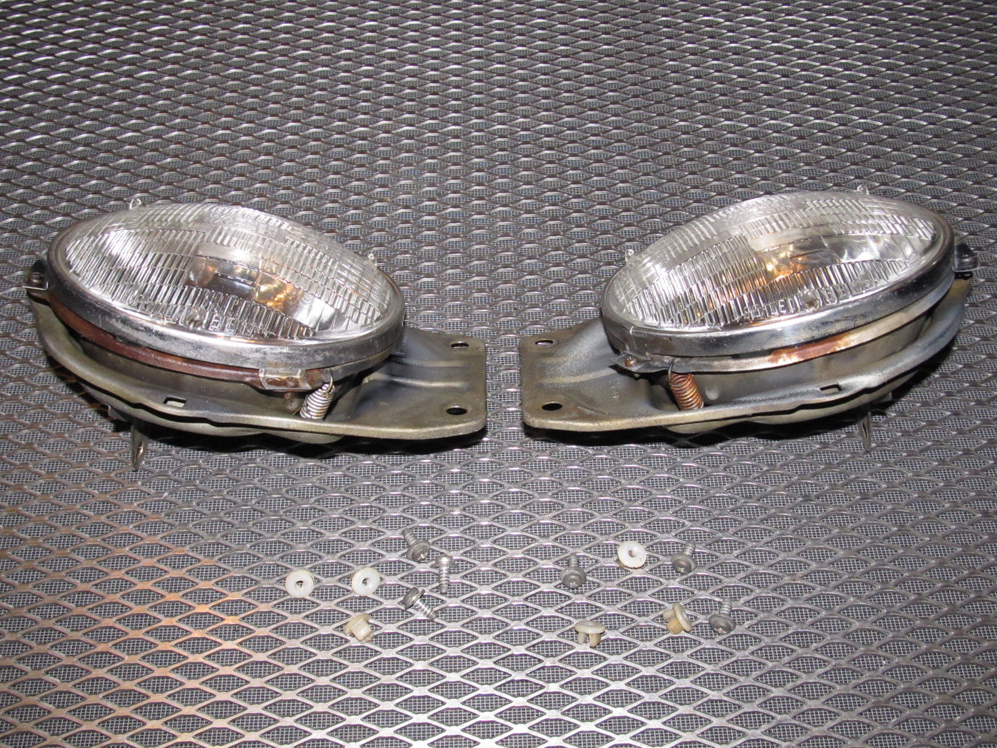 81 82 83 Datsun 280zx OEM Headlight & Bracket - Set