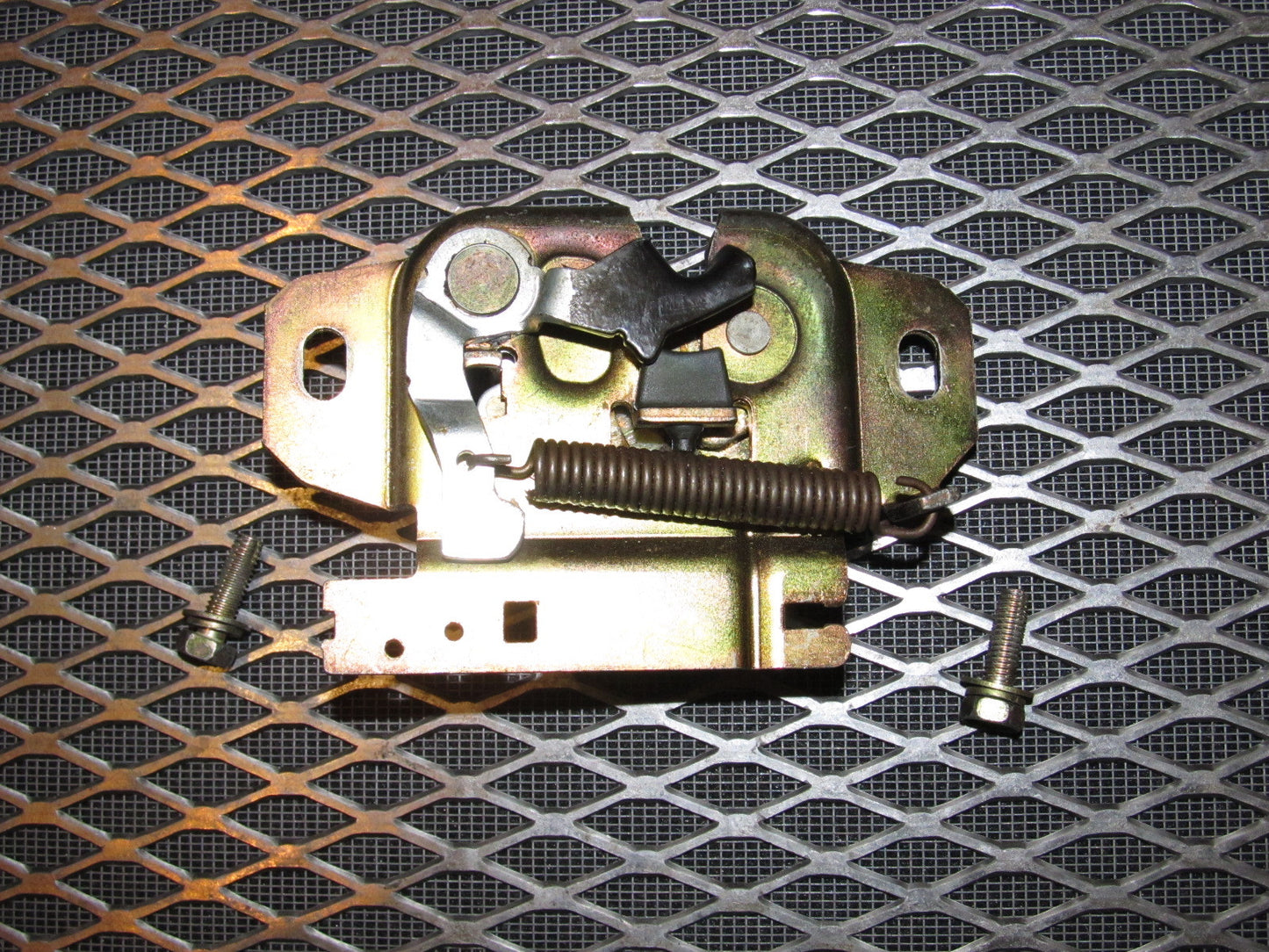 94 95 96 97 Mitsubishi 3000GT OEM Trunk Latch