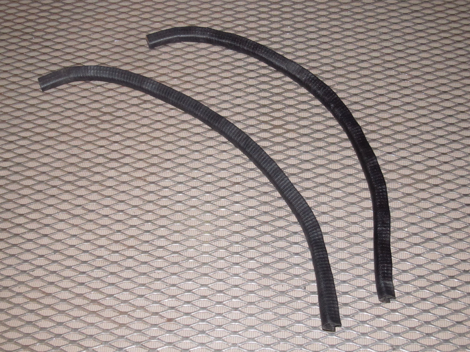 90-93 Mazda Miata OEM Chassis Belt Line Rubber Moulding - Set