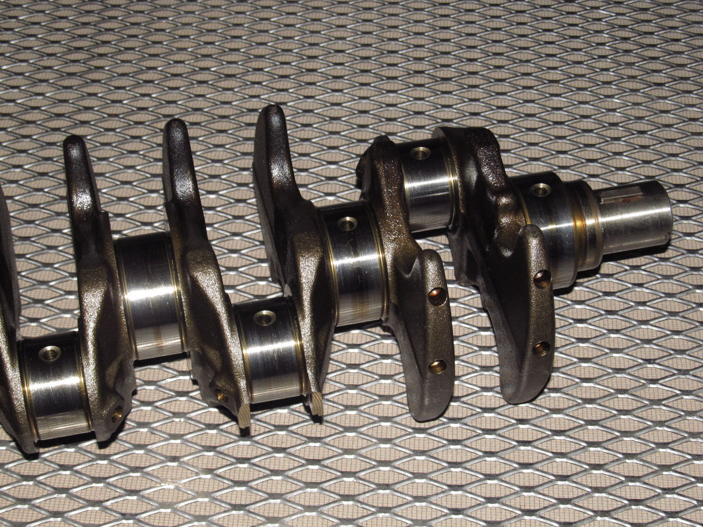 97 98 99 Mitsubishi Eclipse OEM Turbo Crankshaft - 7 Bolt