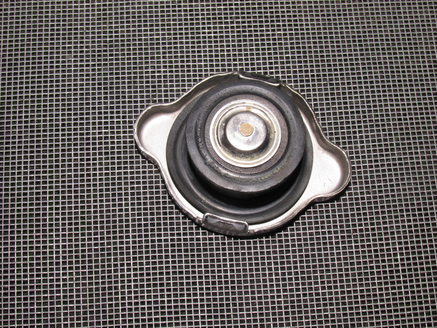 90 91 92 93 94 95 96 Nissan 300zx OEM Radiator Cap