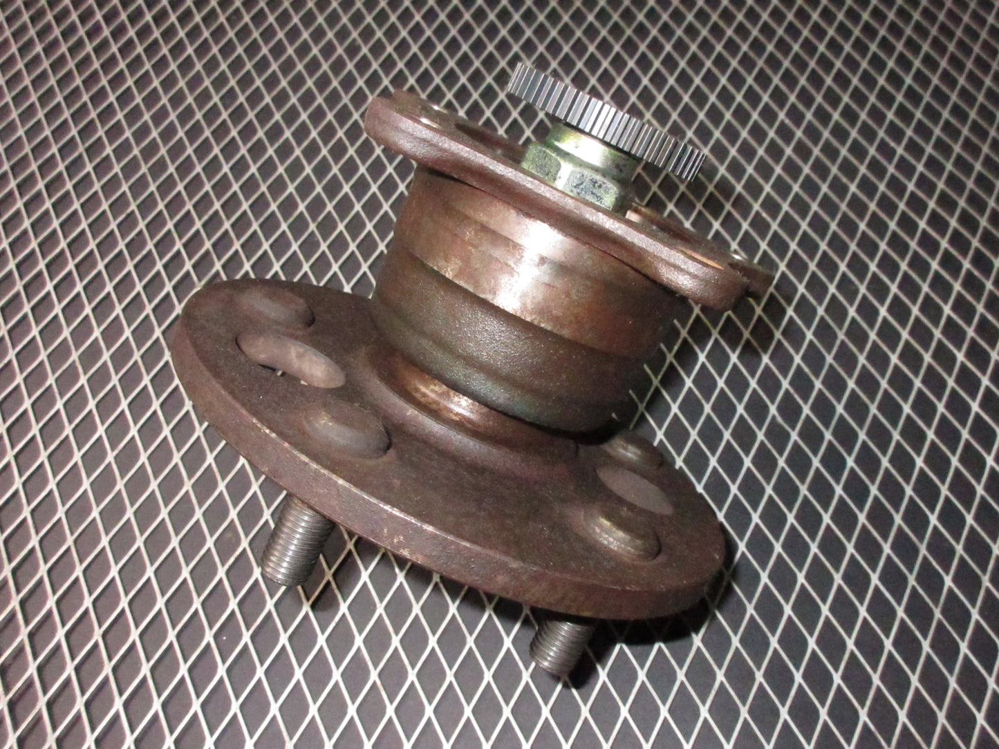 92 93 Lexus ES300 OEM Rear Wheel Hub Assembly - Right