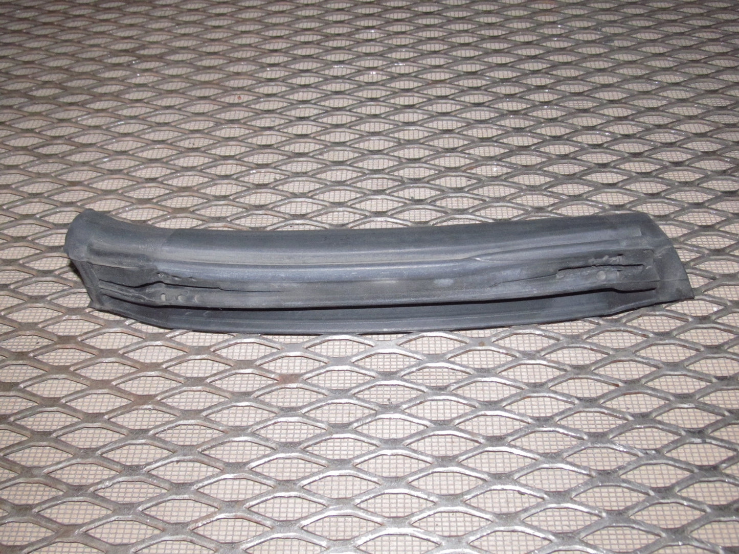 90-93 Mazda Miata OEM Soft Top Weather Rubber Seal - Left