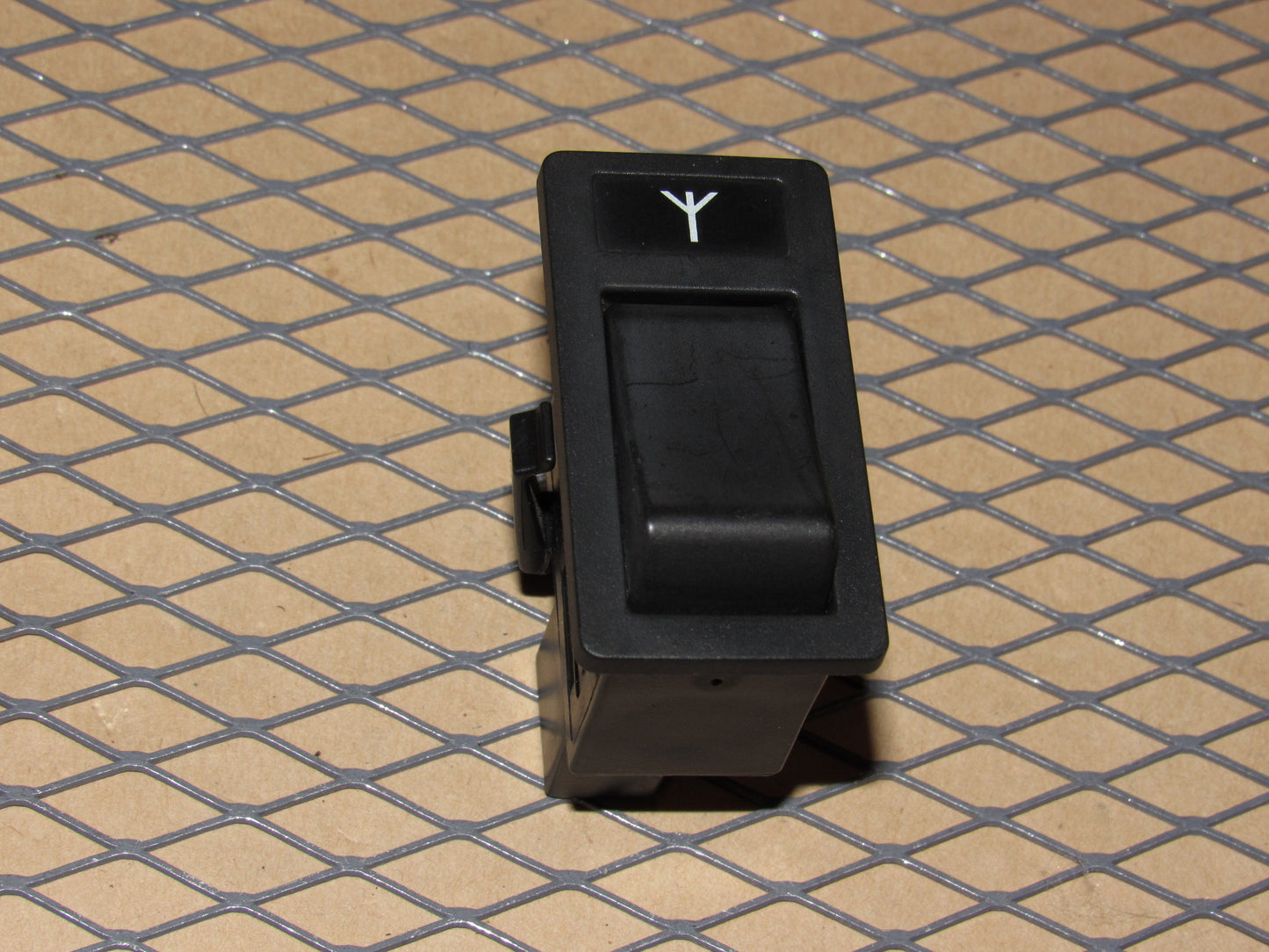 88 89 90 Volvo 760 OEM Power Antenna Switch