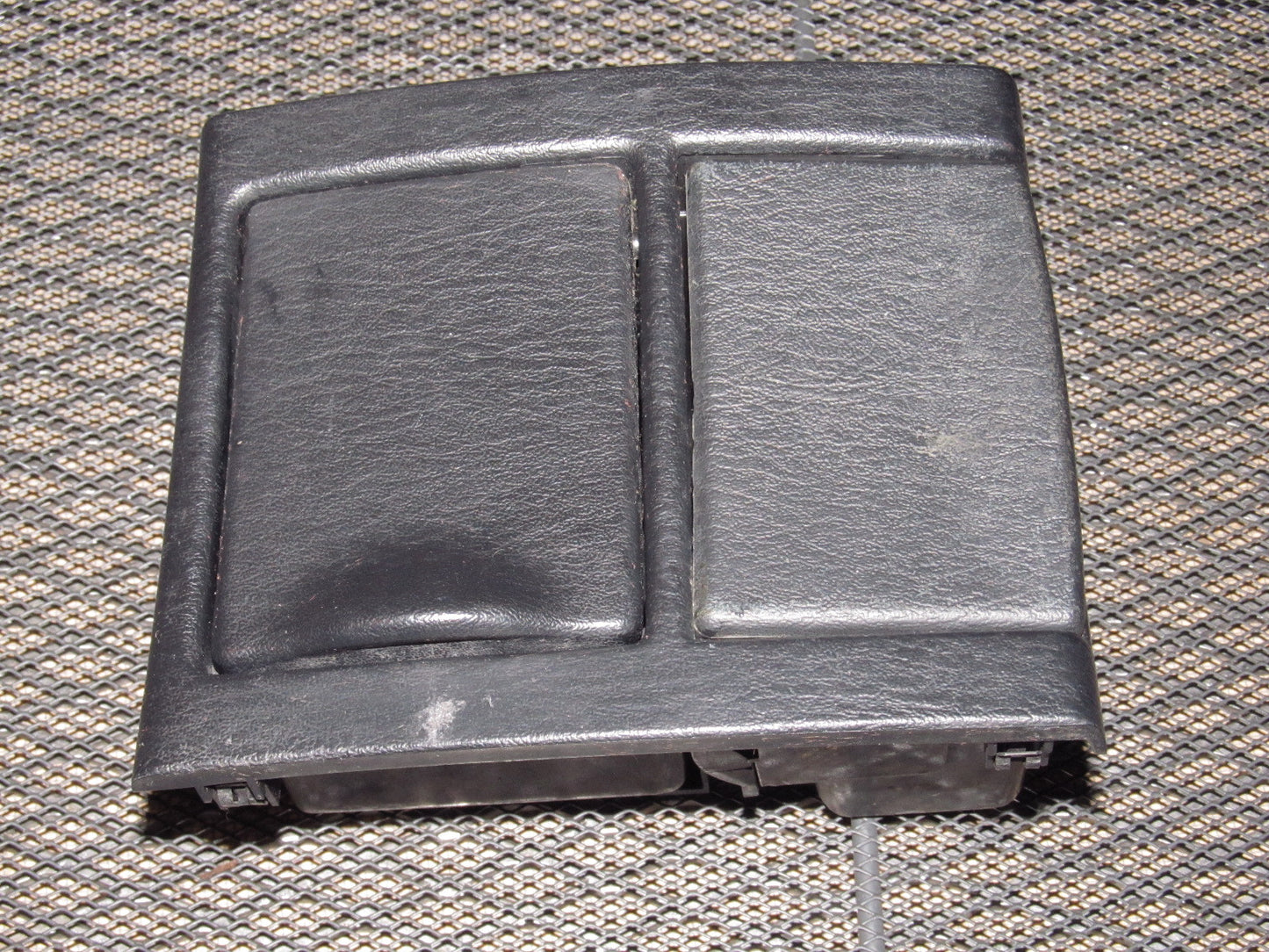 97 98 99 Mitsubishi Eclipse OEM Console Ash Tray & Cup Holder Assembly