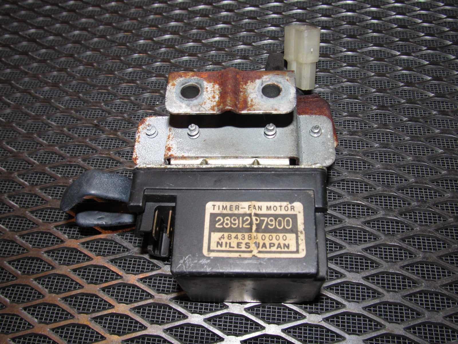 81 82 83 Datsun 280zx OEM Timer Fan Motor Relay - 28912 P7900