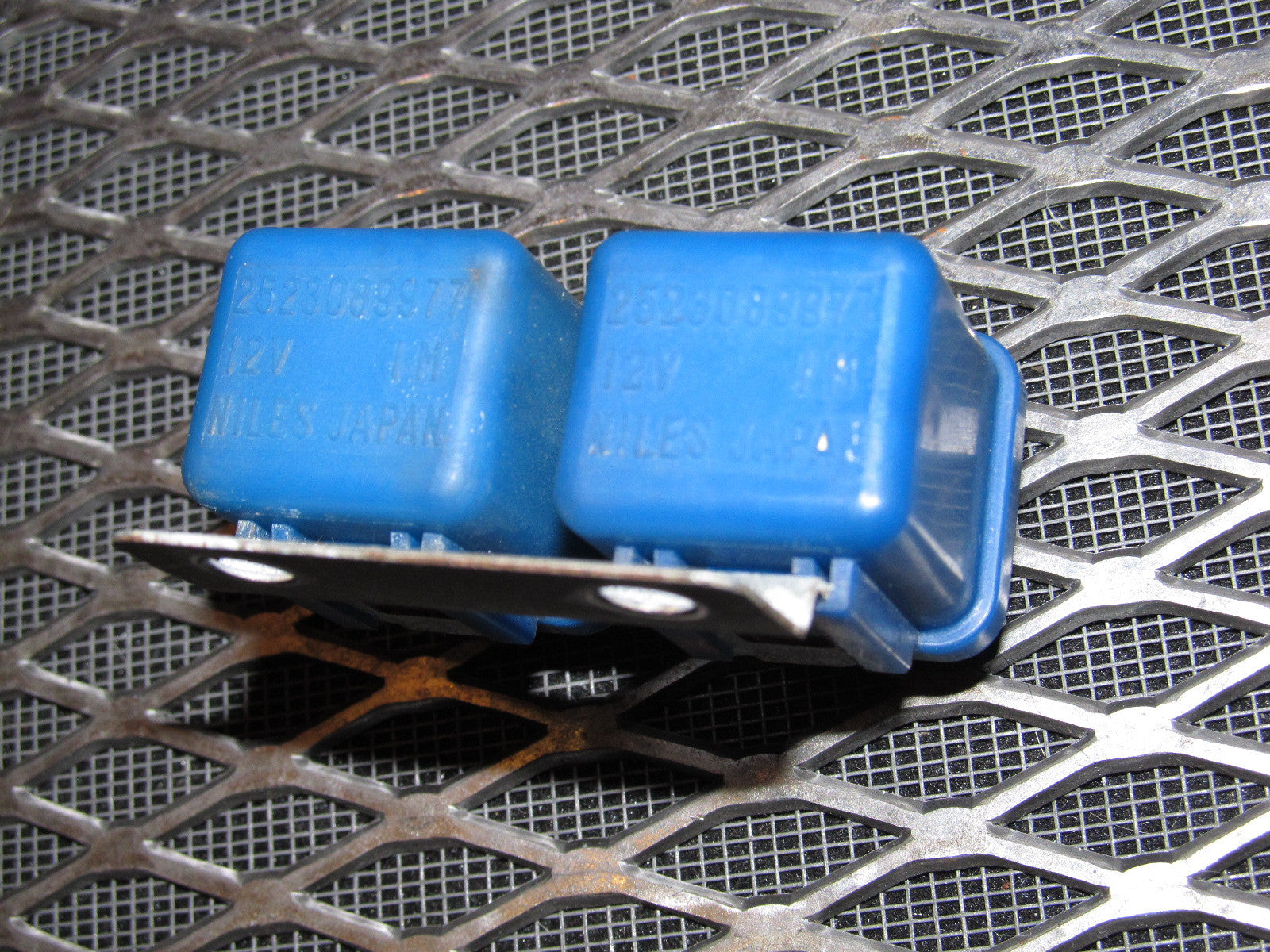 81 82 83 Datsun 280zx OEM Relay - 2523089977