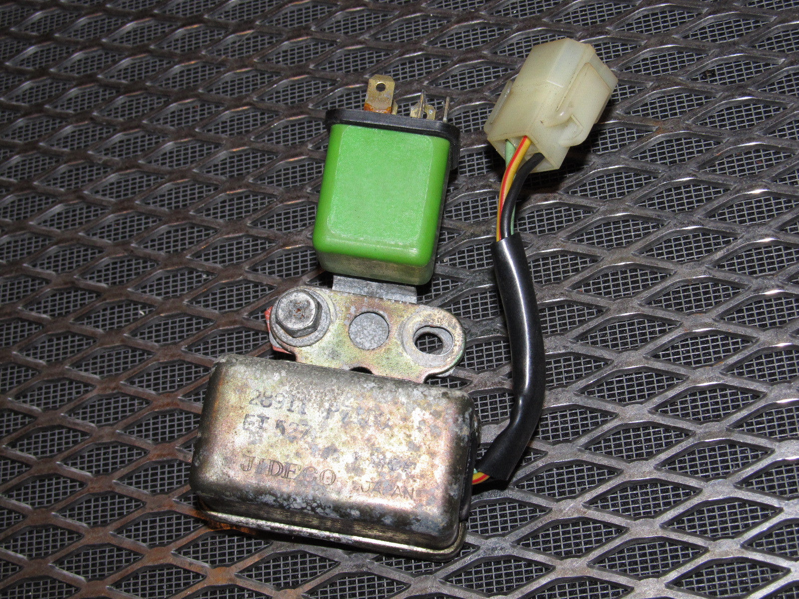 81 82 83 Datsun 280zx OEM Relay - 28911-P7100