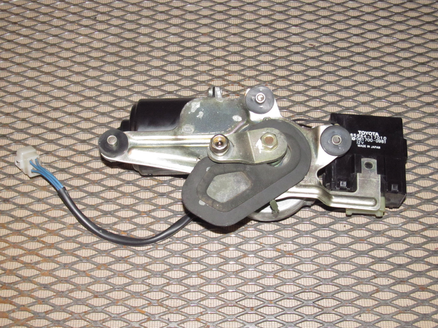 85 86 Toyota MR2 OEM Wiper Motor