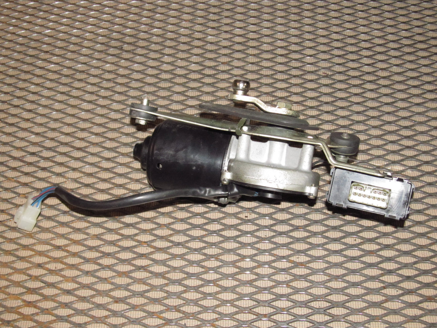 85 86 Toyota MR2 OEM Wiper Motor