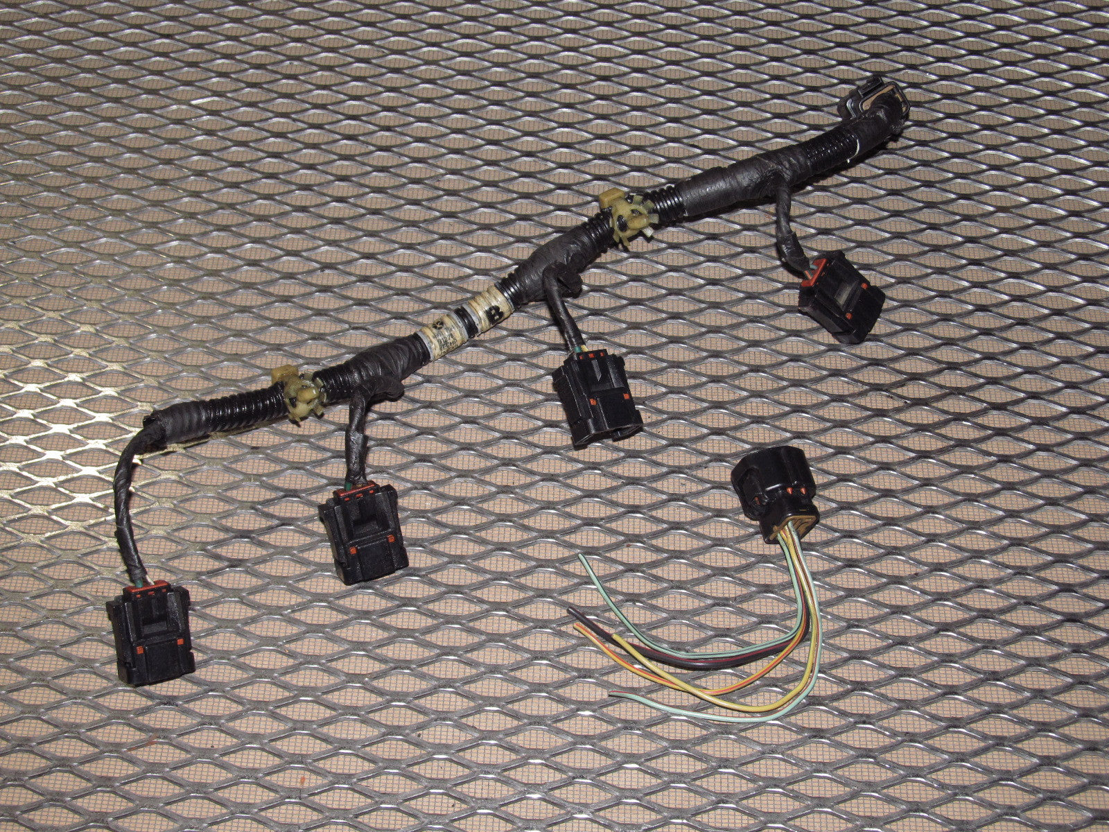 97 98 99 Mitsubishi Eclipse OEM 2.0 NA Fuel Injector Harness