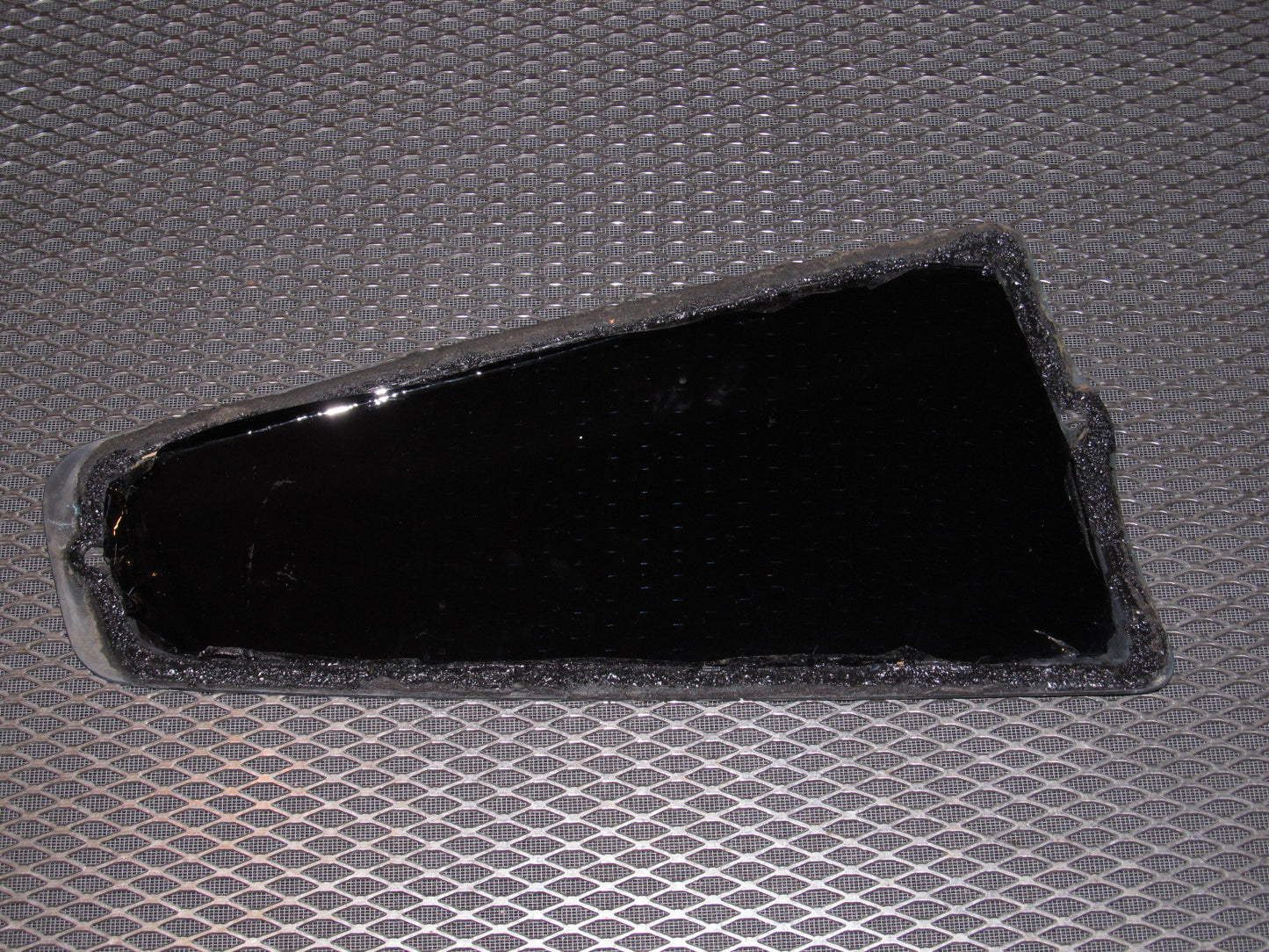 81 82 83 Datsun 280zx OEM 2+0 Rear Quarter Window - Left