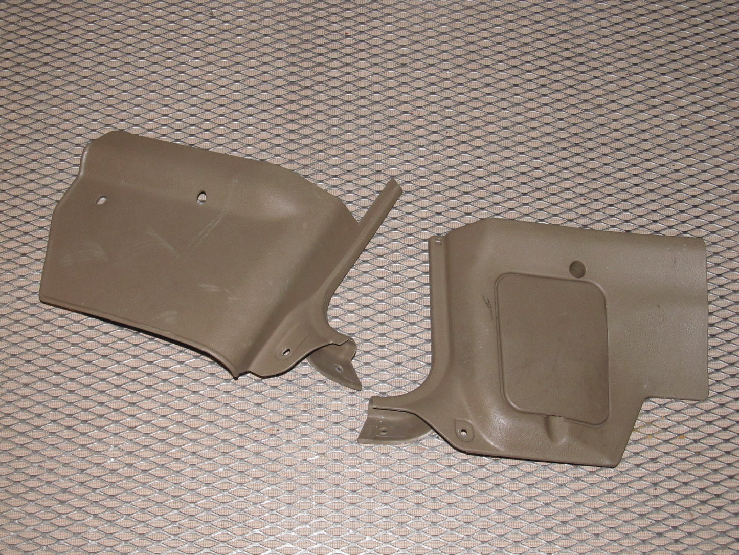 1987-1989 Nissan 300zx OEM Kick Panel Cover