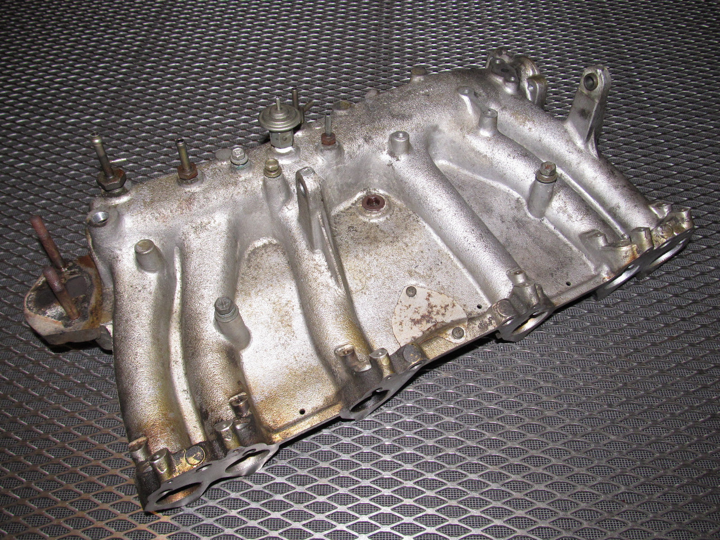 81 82 83 Datsun 280zx OEM L28E Intake Manifold