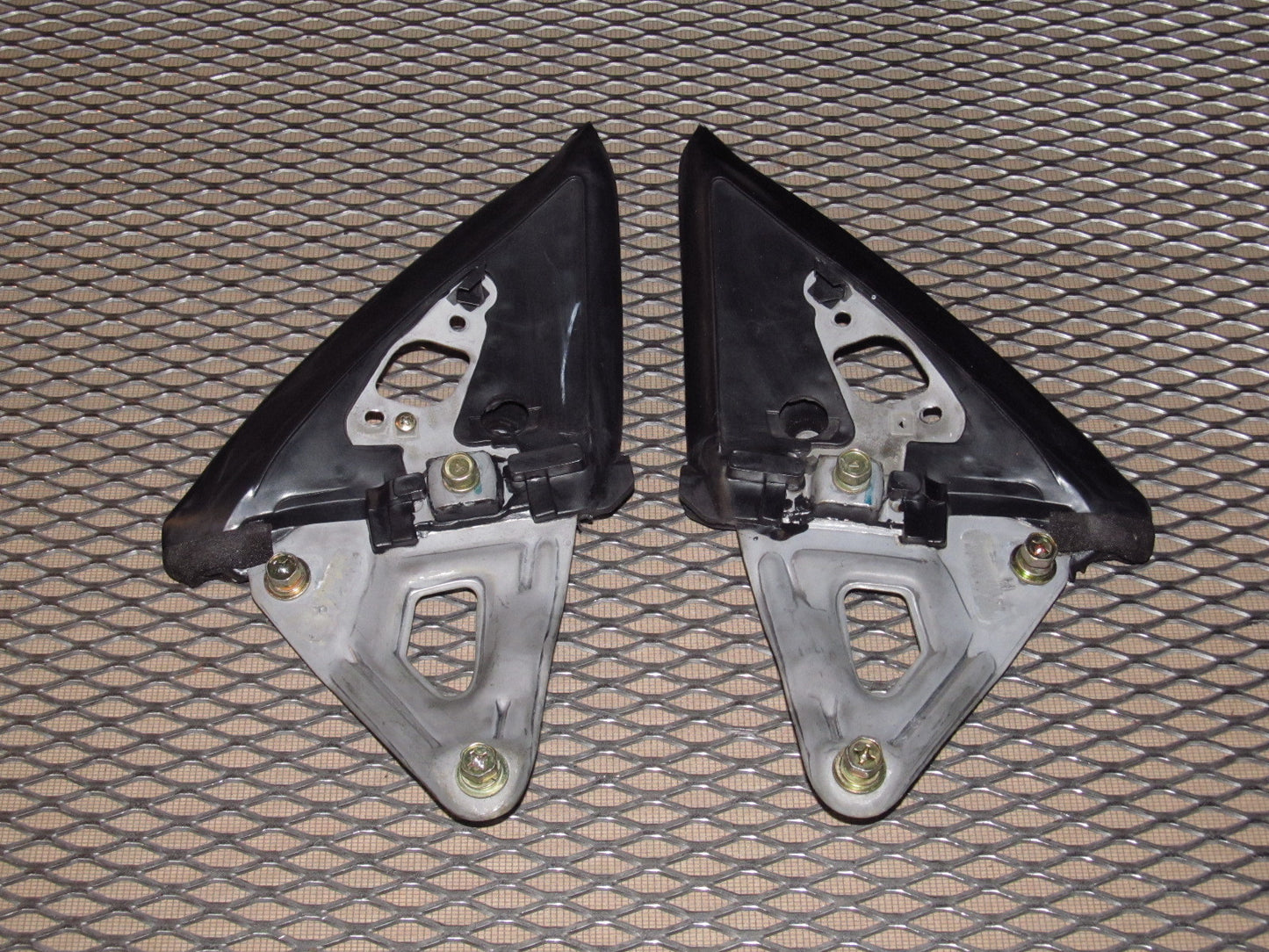 97 98 99 Mitsubishi Eclipse OEM Exterior Side Mirror Mounting Bracket