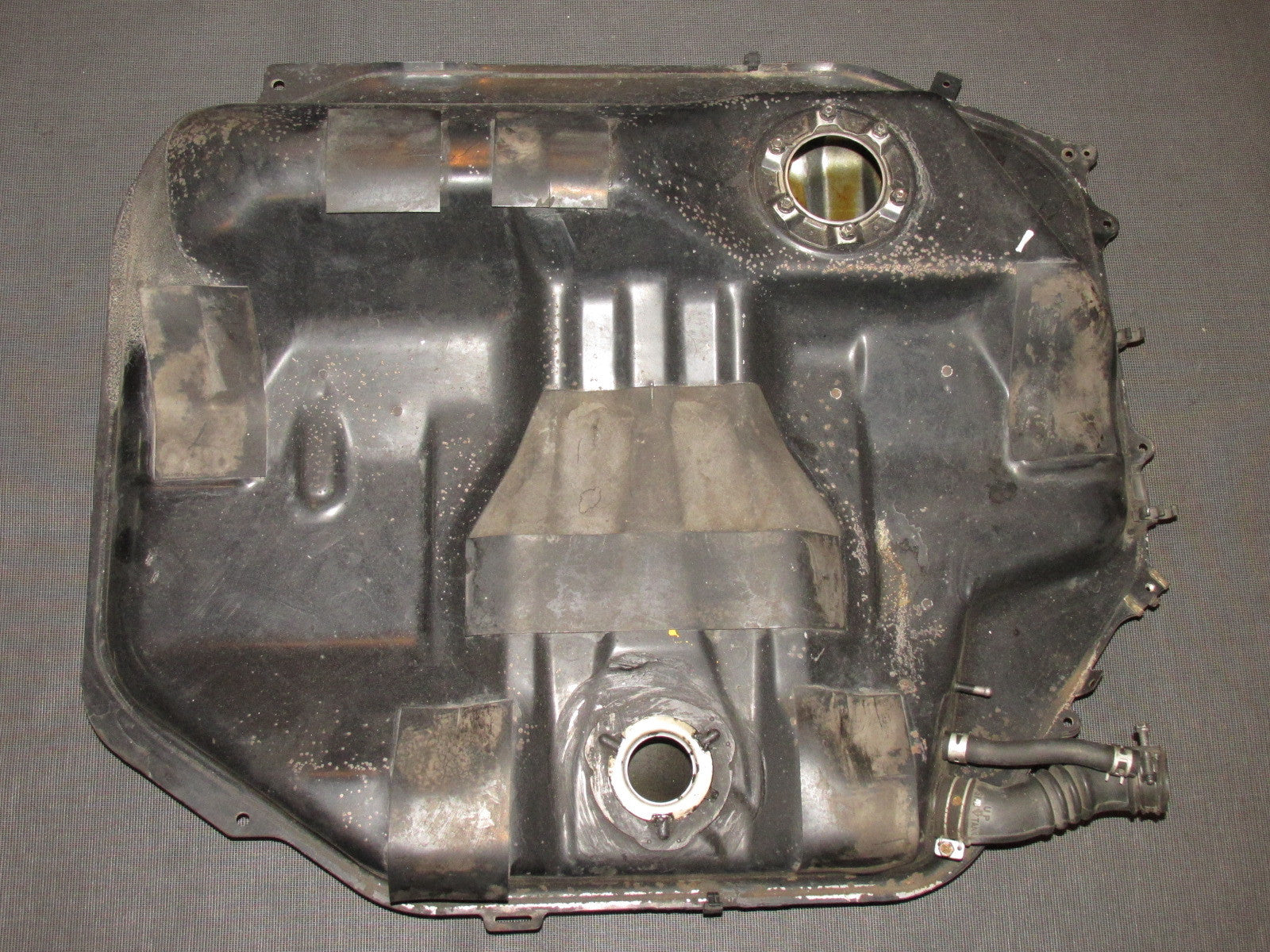 88 89 Honda CRX D15B2 1.5L OEM Gas Tank